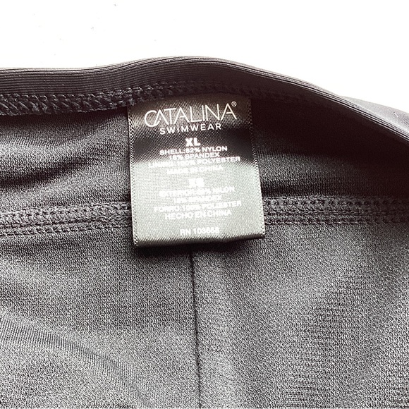 2 Piece Ruffle Halter Swimsuit. NWT - Picture 7 of 15